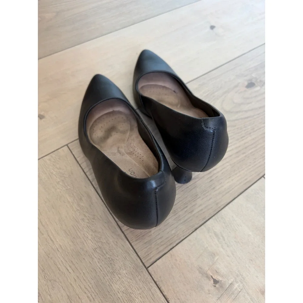 Clarks collection black